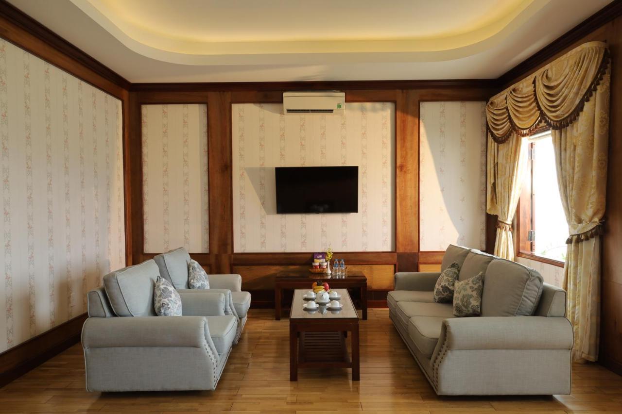 Pleiku Hotel Kültér fotó
