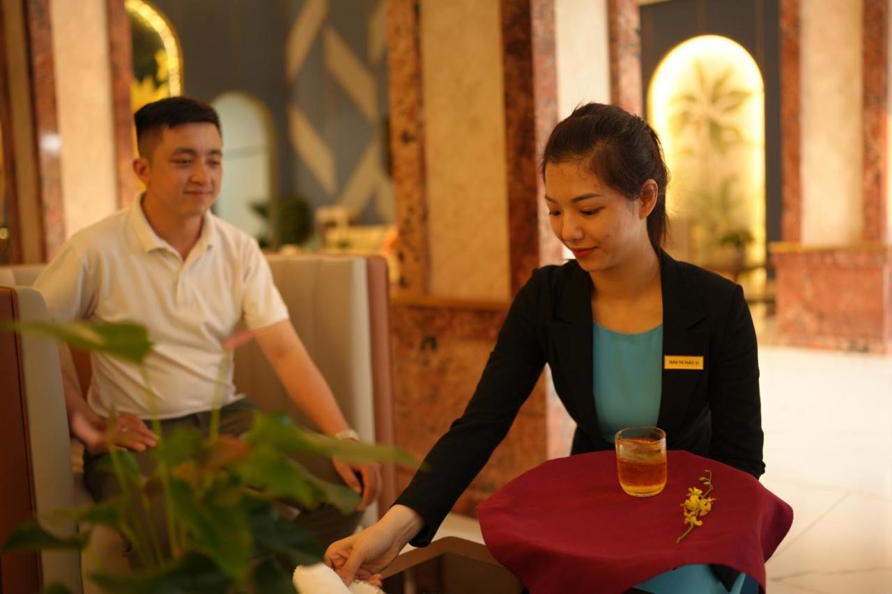 Pleiku Hotel Kültér fotó